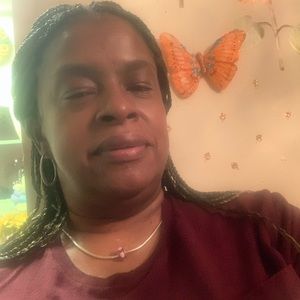 Meet your Posher, Nadia